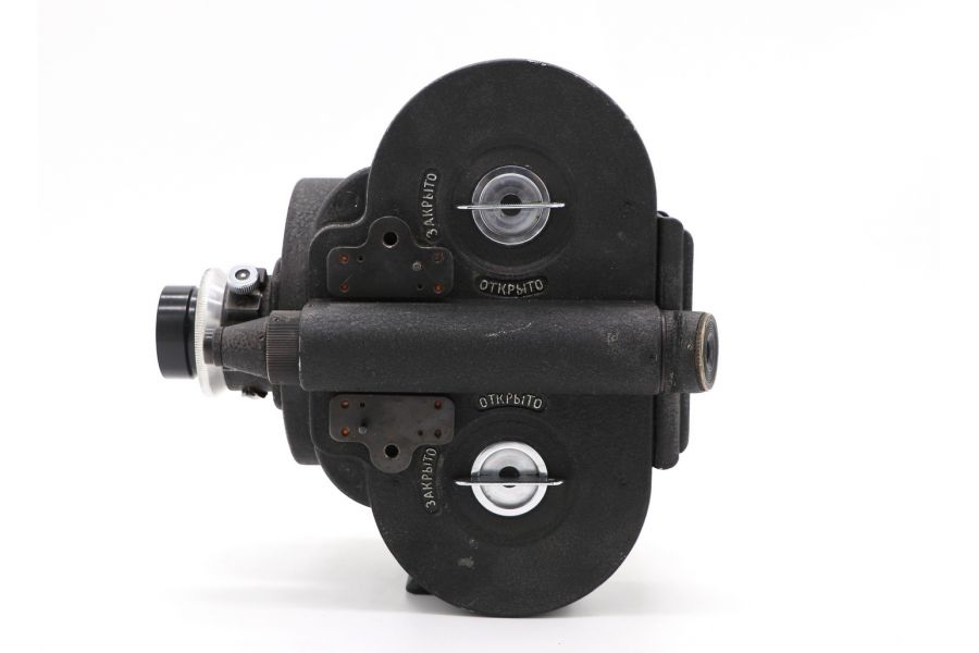 Кинокамера АКС-1Р (СССР, 1949)