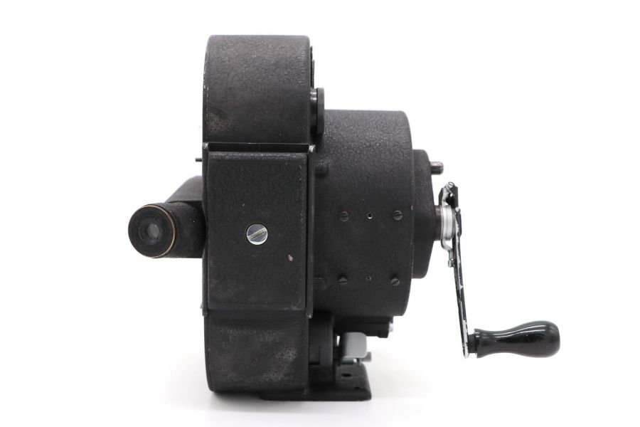 Кинокамера АКС-1Р (СССР, 1949)