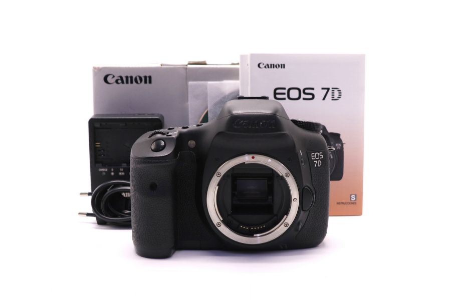 Canon EOS 7D body в упаковке (пробег 93425 кадров)