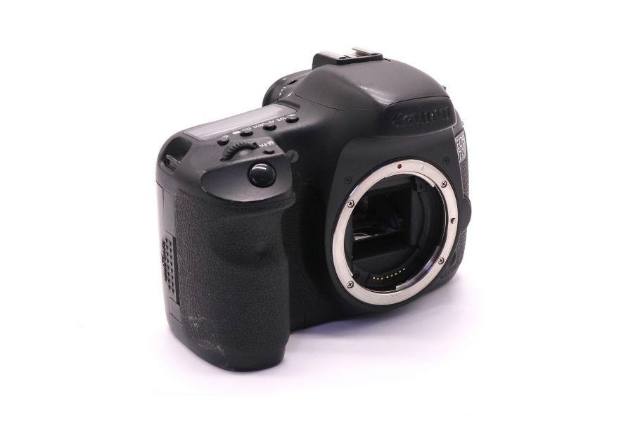 Canon EOS 7D body в упаковке (пробег 93425 кадров)