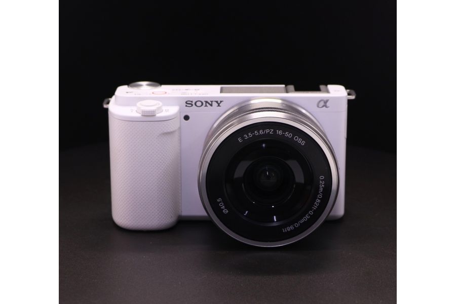 Sony ZV-E10 kit в упаковке (пробег 1140 кадров)
