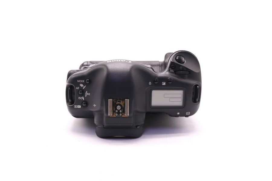 Canon EOS 1Ds Mark II body (пробег 267650 кадров)