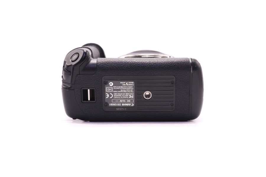 Canon EOS 1Ds Mark II body (пробег 267650 кадров)