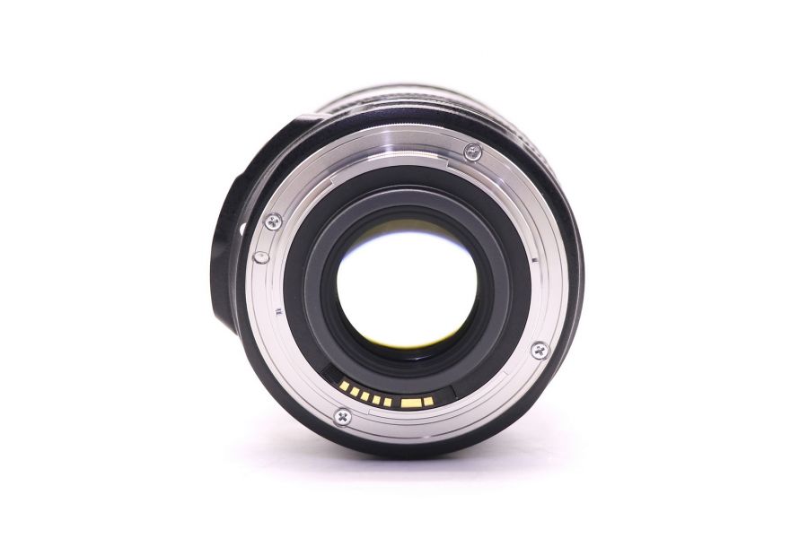 Объектив Canon EF-S 17-55mm F/2.8 IS USM в упаковке 