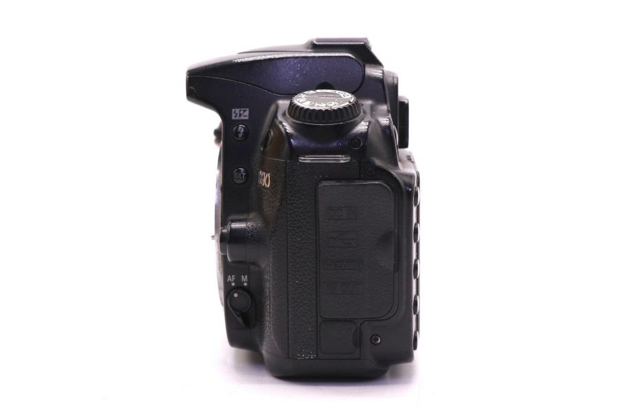 Nikon D90 body в упаковке неисправный