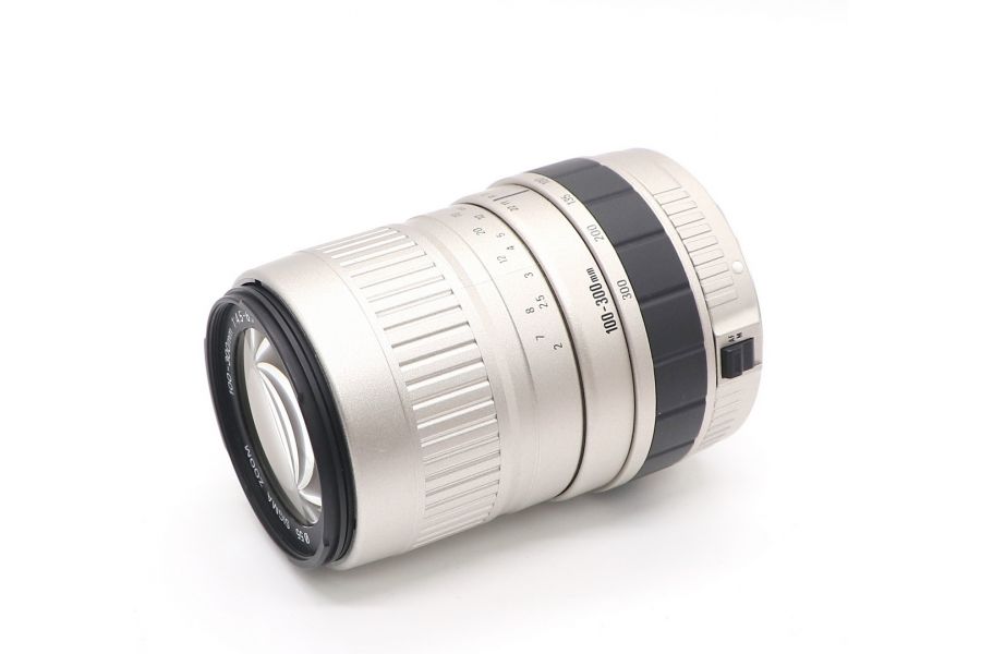 Sigma AF 100-300mm f/4.5-6.7 UC Sigma SA