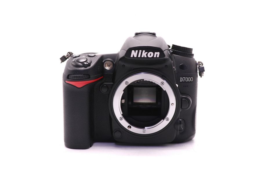 Nikon D7000 body (пробег 32985 кадров)