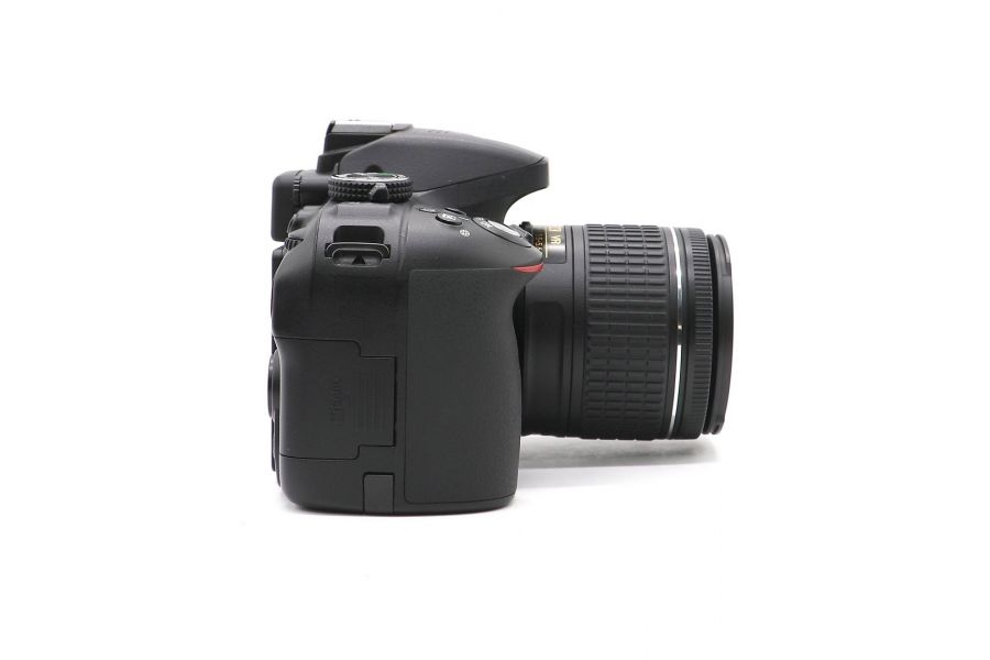 Nikon D5300 kit (пробег 10315 кадров)