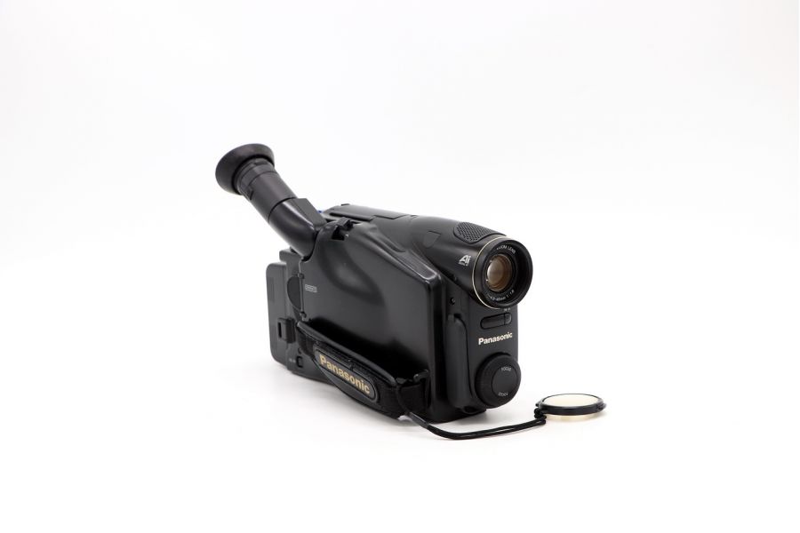 Видеокамера Panasonic NV-R100EN