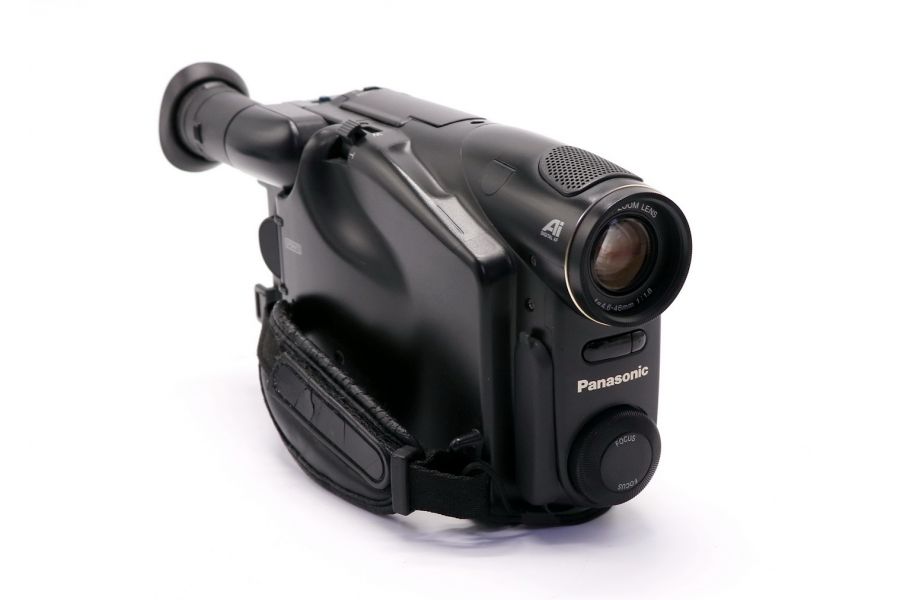 Видеокамера Panasonic NV-R100EN