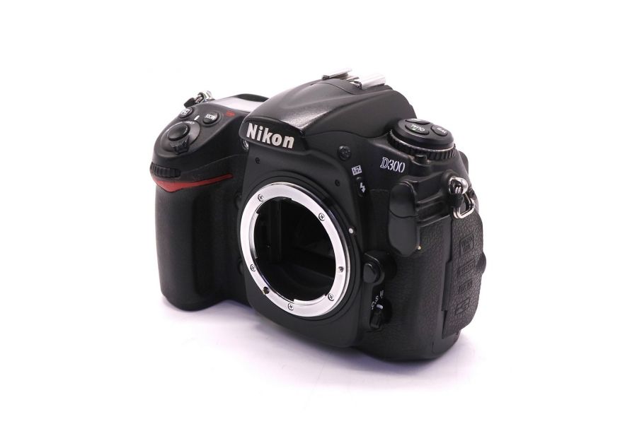 Nikon D300 body (пробег 50650 кадров)