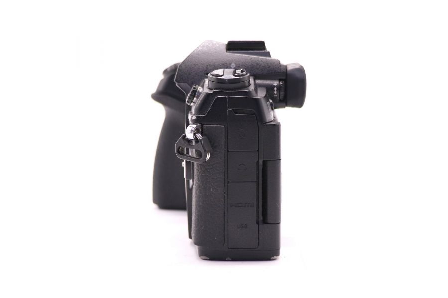 Olympus OM-D E-M1 Mark II body (пробег 58665 кадров)