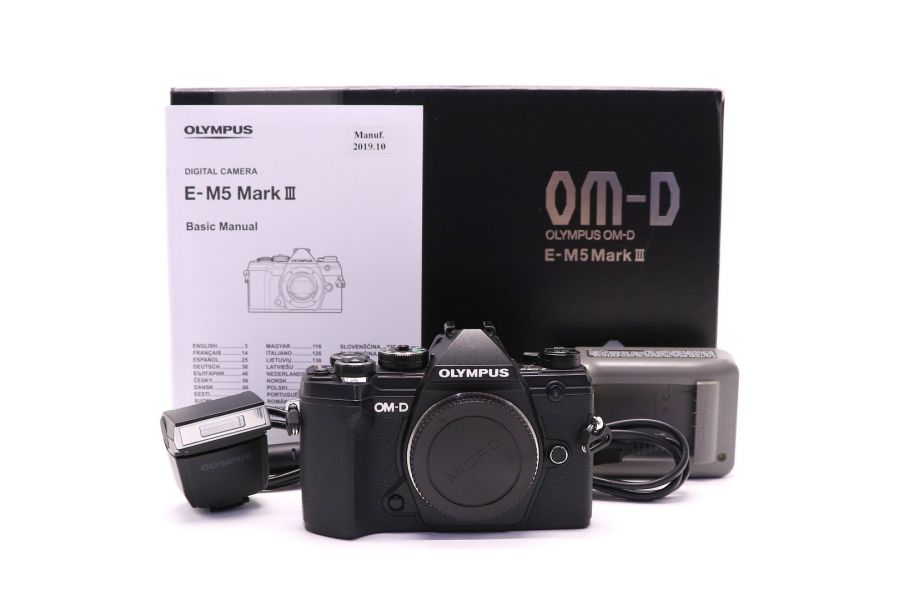 Olympus OM-D E-M5 III body box (пробег 11000 кадров)