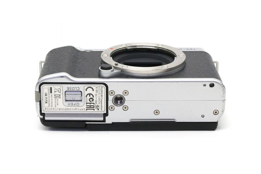 Fujifilm X-M1 body в упаковке