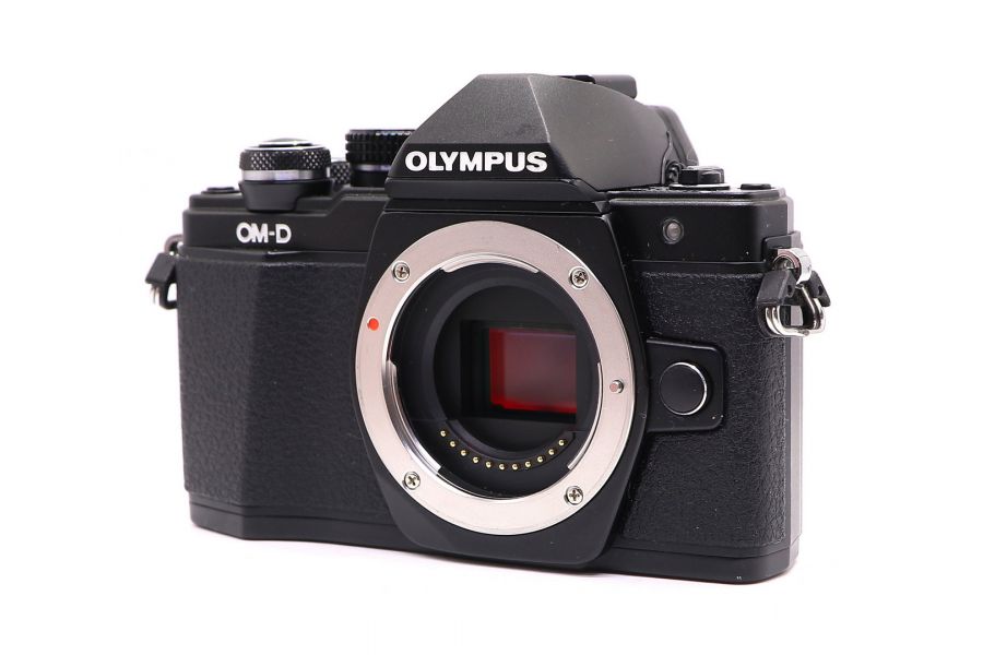 Olympus OM-D E-M10 Mark II body black (пробег 4975 кадров)