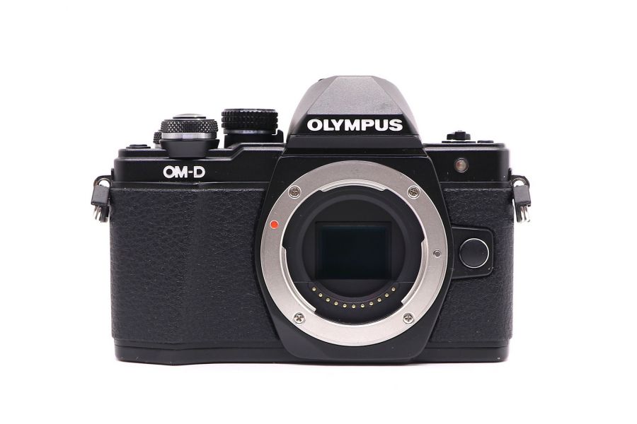 Olympus OM-D E-M10 Mark II body black (пробег 4975 кадров)