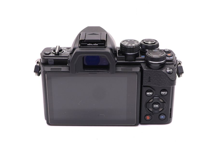 Olympus OM-D E-M10 Mark II body black (пробег 4975 кадров)