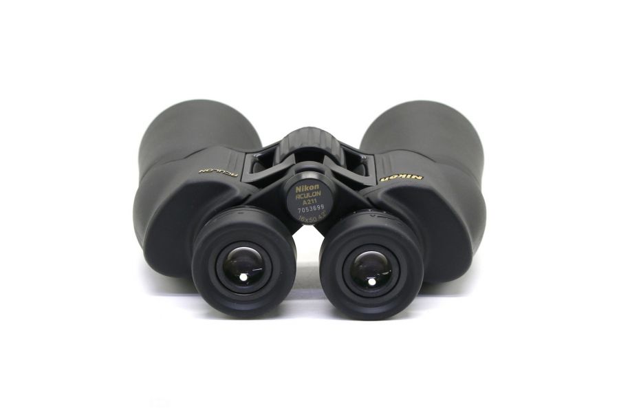 Бинокль Nikon Aculon A211 16x50 4.2° в упаковке