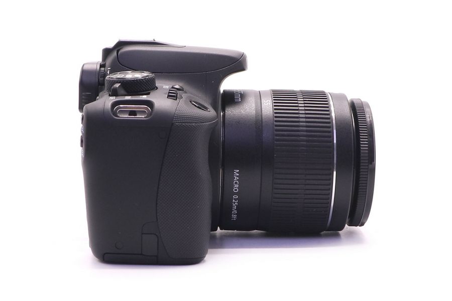 Canon EOS 100D kit в упаковке (пробег 4165 кадров)