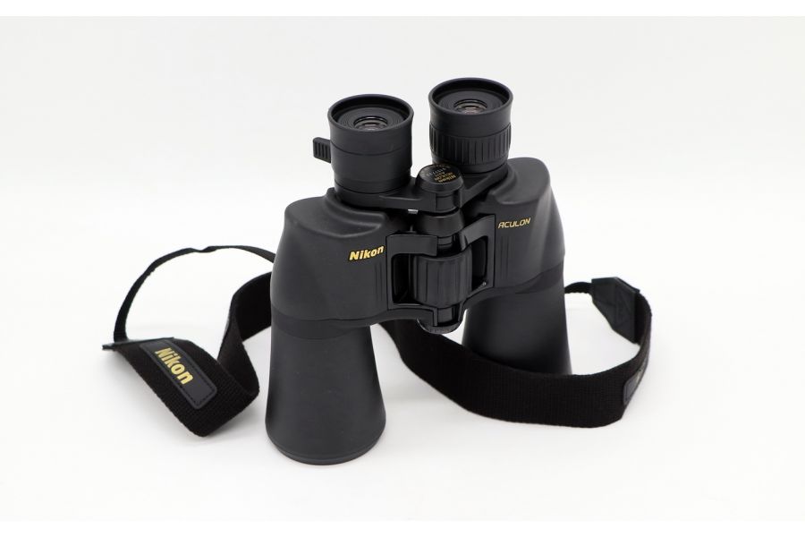 Бинокль Nikon Aculon A211 10-22x50 