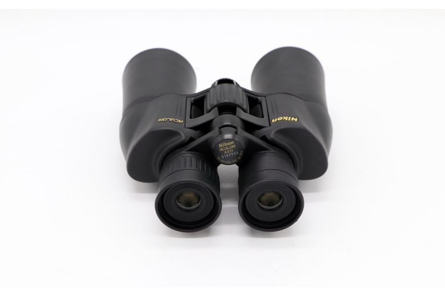 Бинокль Nikon Aculon A211 10-22x50 