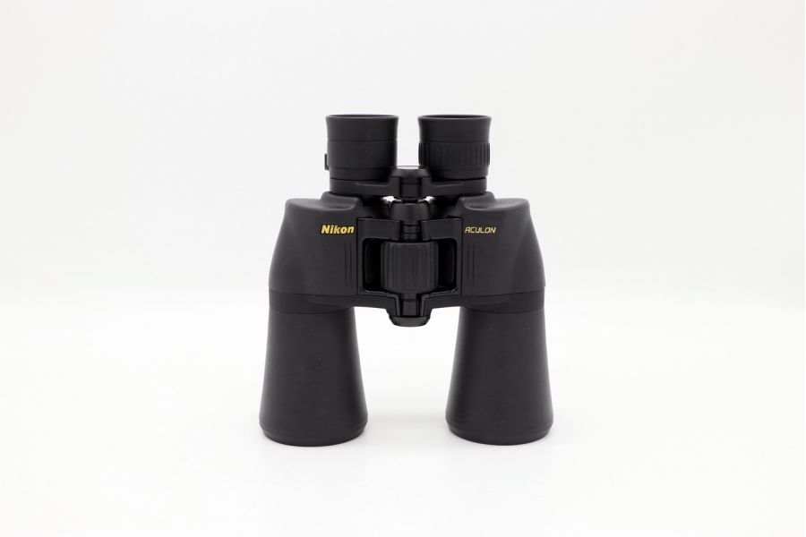 Бинокль Nikon Aculon A211 10-22x50 