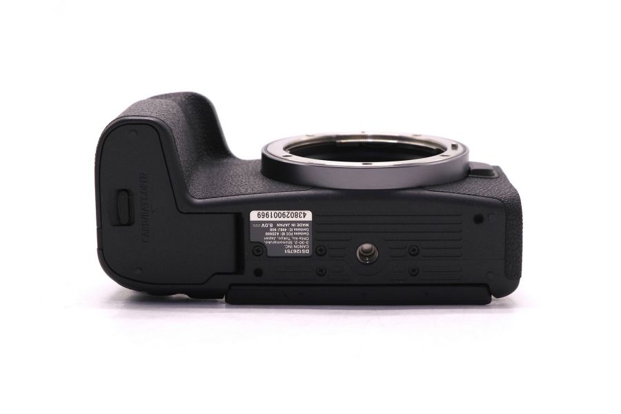 Canon EOS RP body в упаковке (пробег 300 кадров)