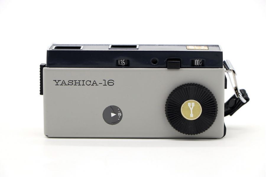 Yashica-16