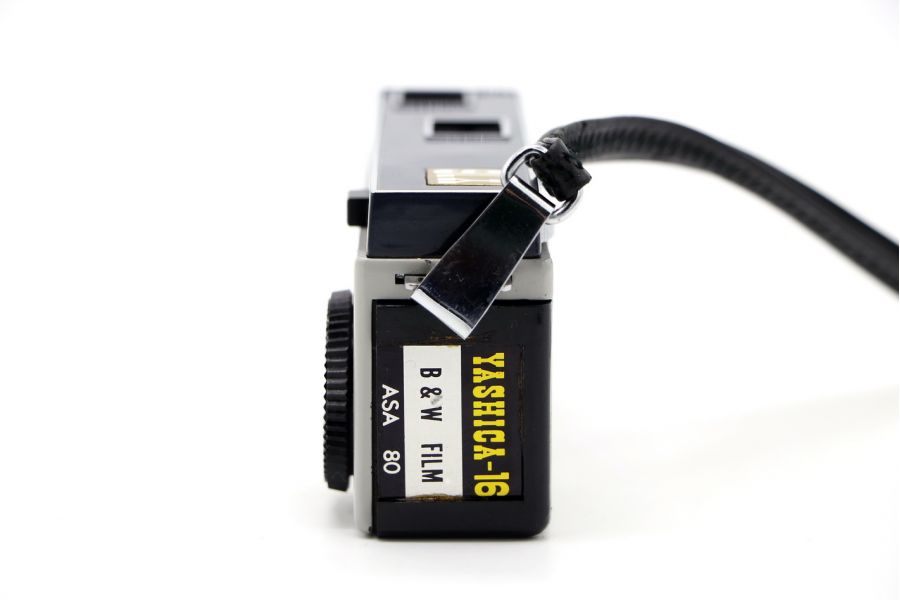 Yashica-16