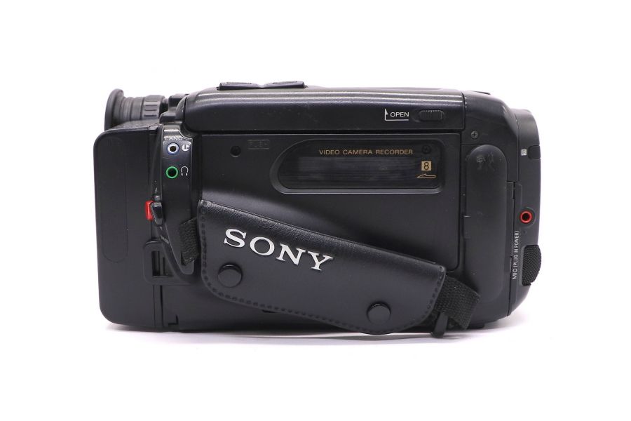 Видеокамера Sony CCD-TR83