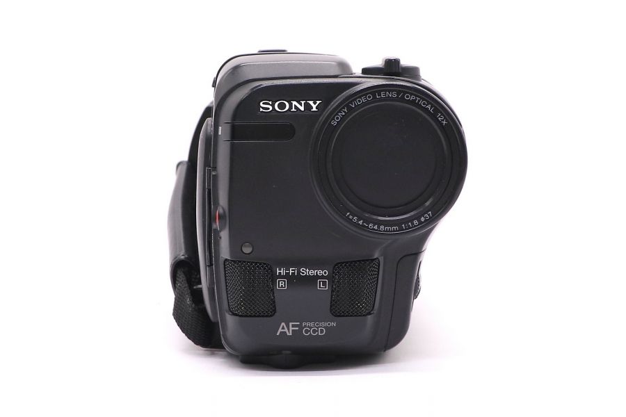 Видеокамера Sony CCD-TR83