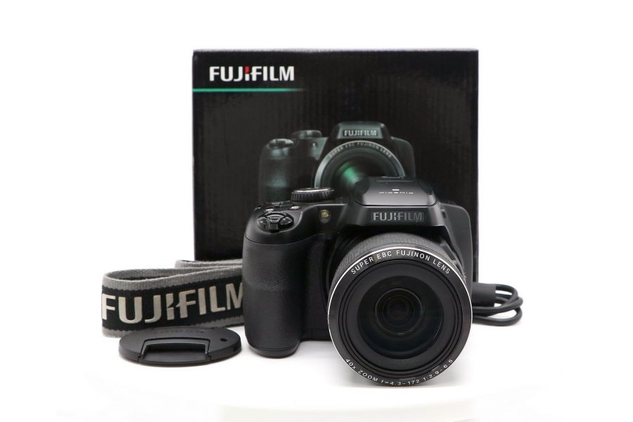 Fujifilm finepix S8200 в упаковке