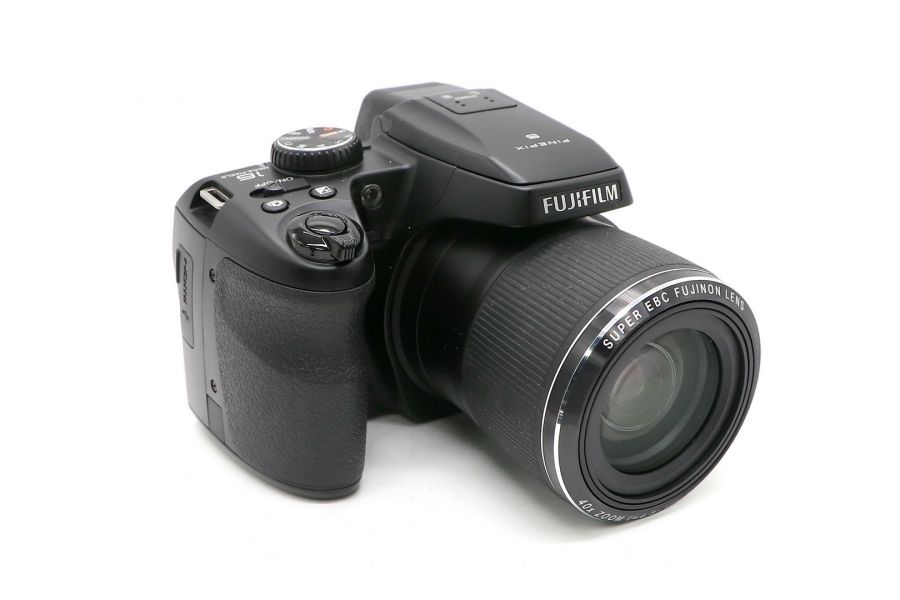 Fujifilm finepix S8200 в упаковке