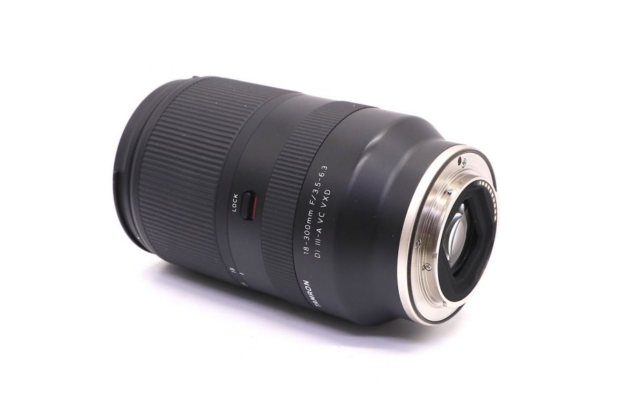 Tamron 18-300mm f/3.5-6.3 Di III-A VC VXD (B061) в упаковке 