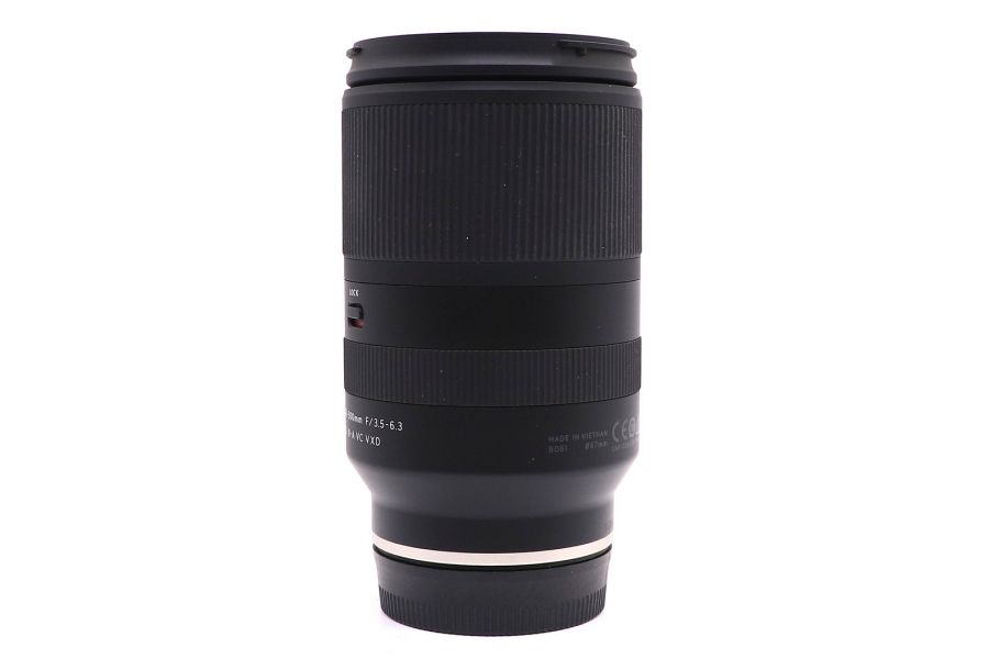 Tamron 18-300mm f/3.5-6.3 Di III-A VC VXD (B061) в упаковке 