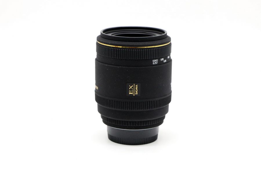 Sigma AF 70mm f/2.8 Macro EX DG Nikon F