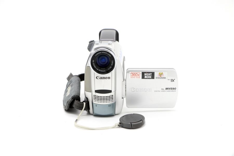Видеокамера Canon DM-MV590