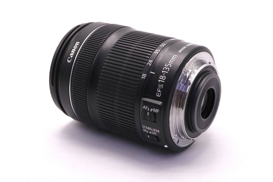 Canon EF-S 18-135mm 3.5-5.6 IS STM в упаковке