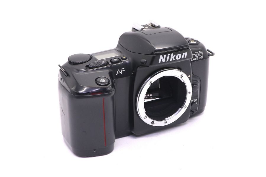 Nikon F-601 Quartz Date body (Japan, 1991)