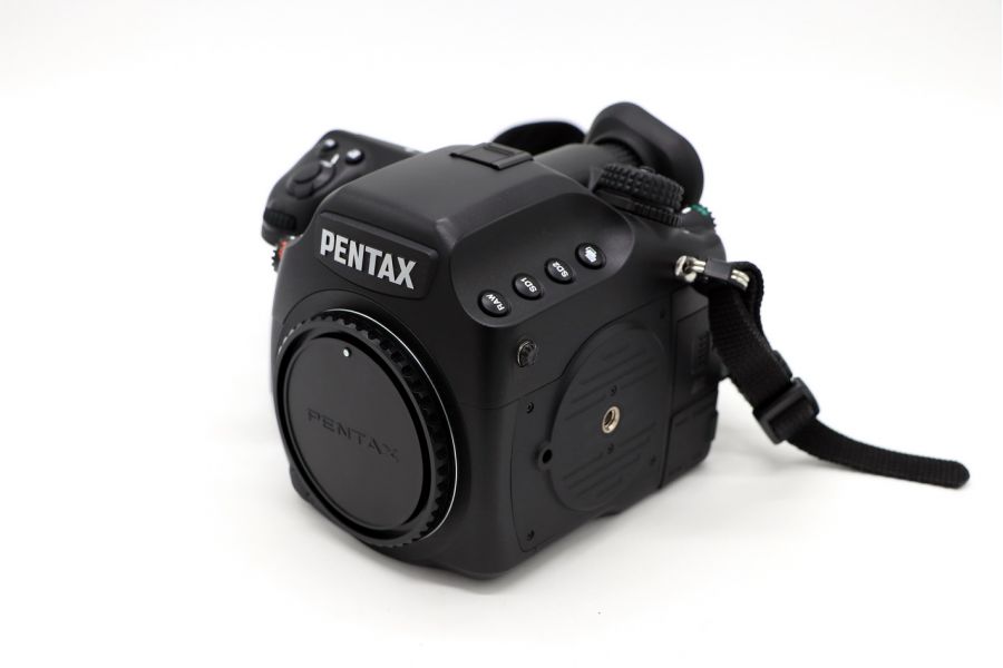 Pentax 645D body в упаковке (пробег 4,5К)
