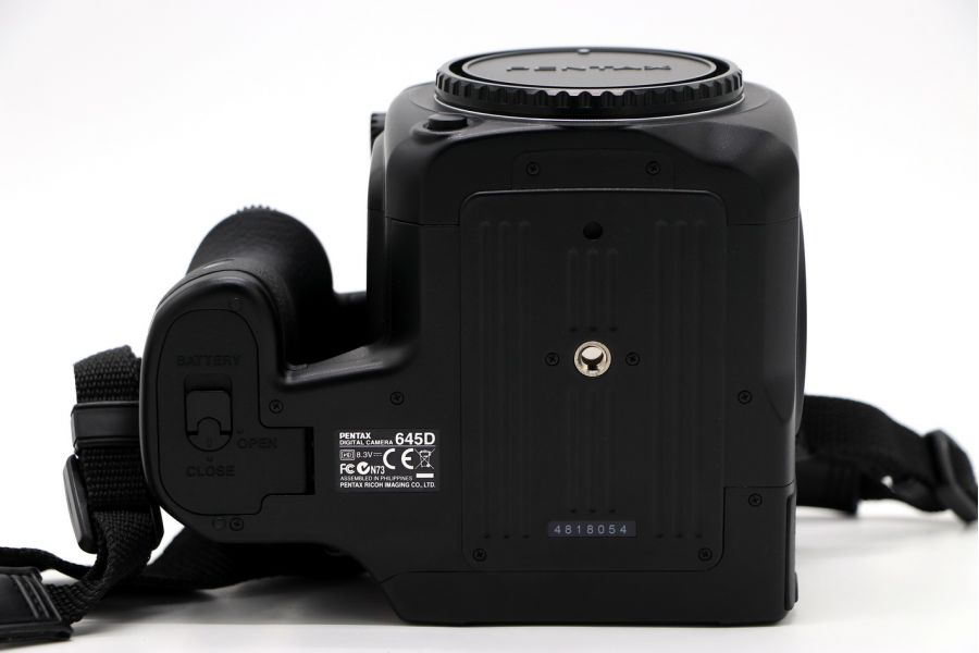 Pentax 645D body в упаковке (пробег 4,5К)