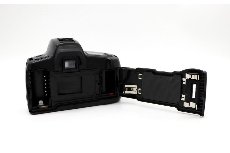 Плёночный фотоаппарат Minolta Dynax 300si body