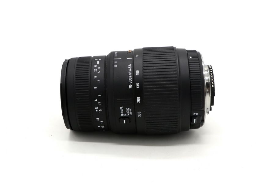 Объектив Sigma AF 70-300mm f/4-5.6 DG Macro for Nikon