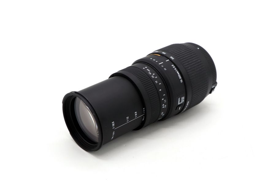 Объектив Sigma AF 70-300mm f/4-5.6 DG Macro for Nikon