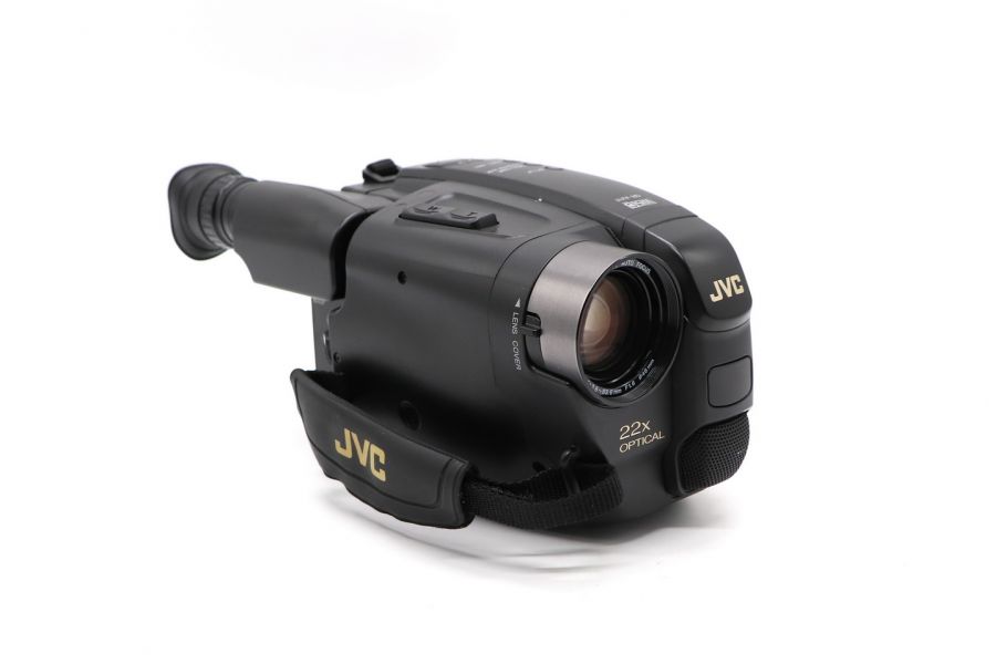 Видеокамера JVC GR-AX11E