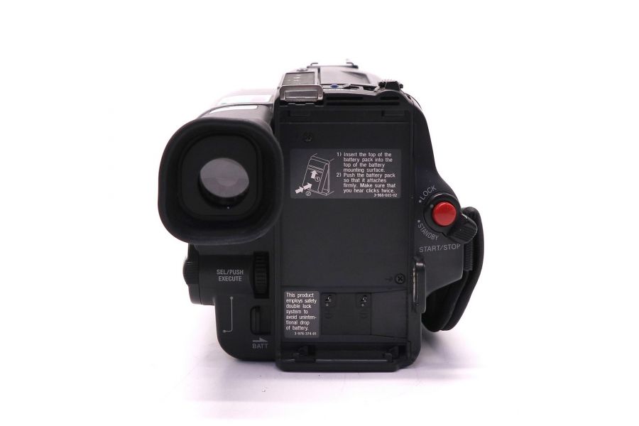 Видеокамера Sony CCD-TRV720E