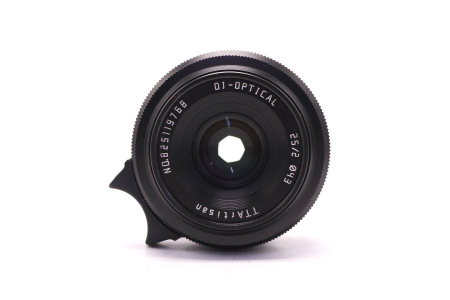 Объектив TTArtisan 25mm f/2 Fujifilm X в упаковке