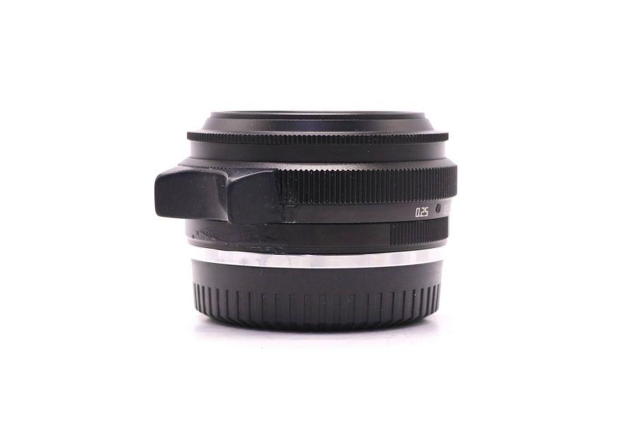 Объектив TTArtisan 25mm f/2 Fujifilm X в упаковке