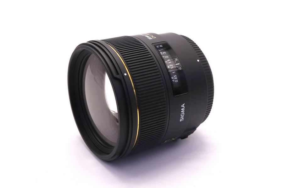 Sigma AF 85mm f/1.4 EX DG HSM Nikon F в упаковке