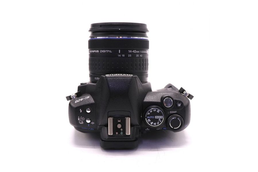Фотокамера Olympus E-420 kit (пробег 12500 кадров)